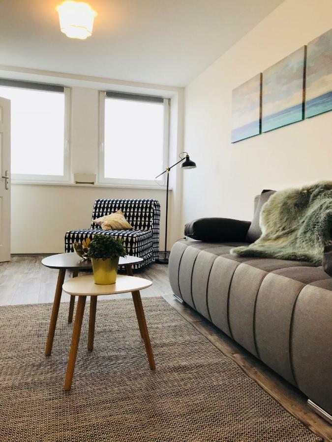 Central Apartments Veszprem Bagian luar foto